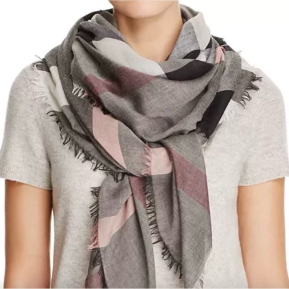 NWT Burberry relaxed mega check modal wool scarf in beautiful dark trenc… - Picture 7 of 9